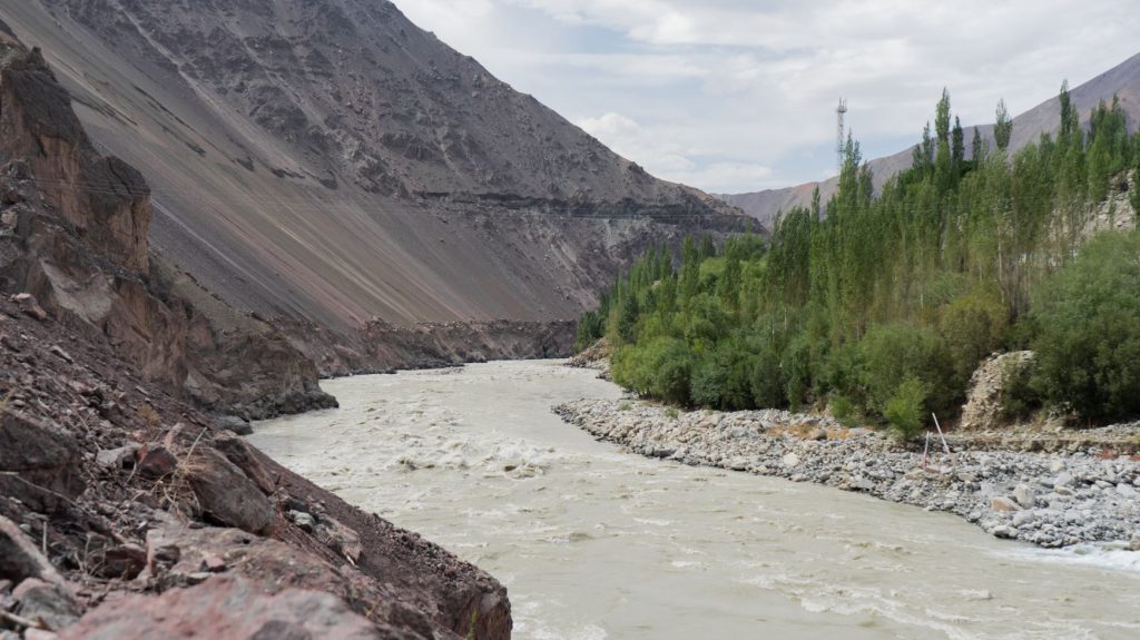 Indus je najdlhšia rieka južnej Ázie a zároveň hlavný tok Pakistanu. 